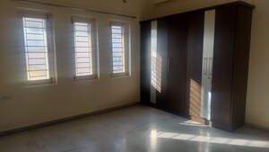 Room in 3 BHK Apartment at Banjara Hills – for Rent