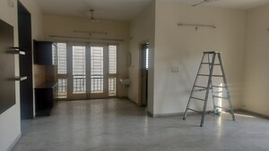 Room in 3 BHK Apartment at Banjara Hills – for Rent