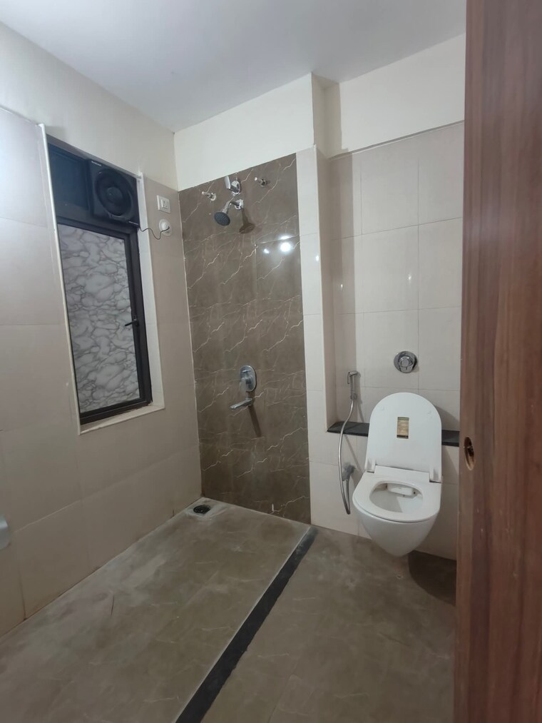 Bathroom, mantra-montana-phase-1 2 Bedroom 743 Sq.Ft. Apartment In Dhanori Pune 9617061