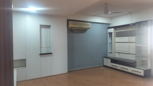Room in 2 BHK Apartment at Jubilee Hills – for Rent