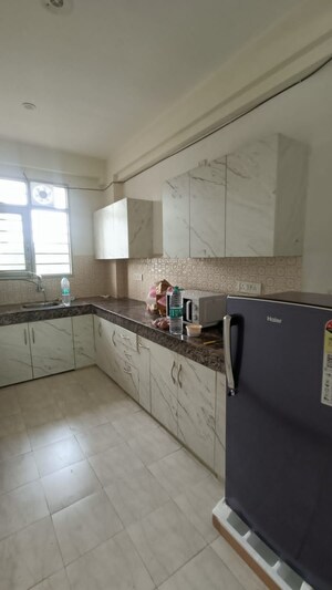 Kitchen in 3 BHK Builder Floor at DLF City Gurgaon, Sector 27 – for Rent