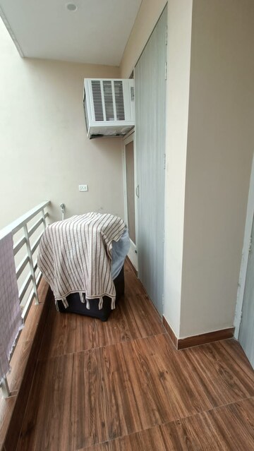 Team Area in 3 BHK Builder Floor at DLF City Gurgaon, Sector 27 – for Rent