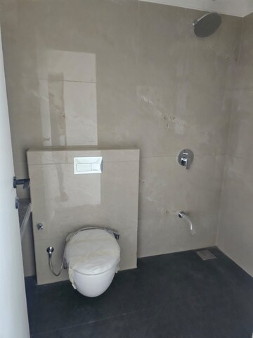 Bathroom in 4 BHK Apartment at Panjrapole – for Rent