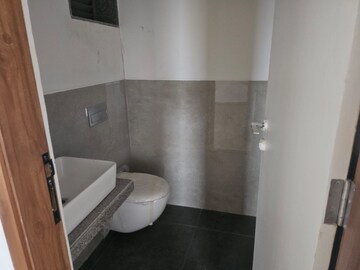 Furnished Amenities in 4 BHK Apartment at Panjrapole – for Rent