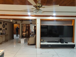 Living Room in 4 BHK Apartment at Ambawadi – for Rent