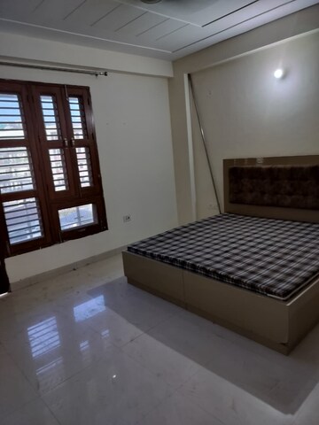 Bedroom in 2 BHK Builder Floor at Sector 57 – for Rent