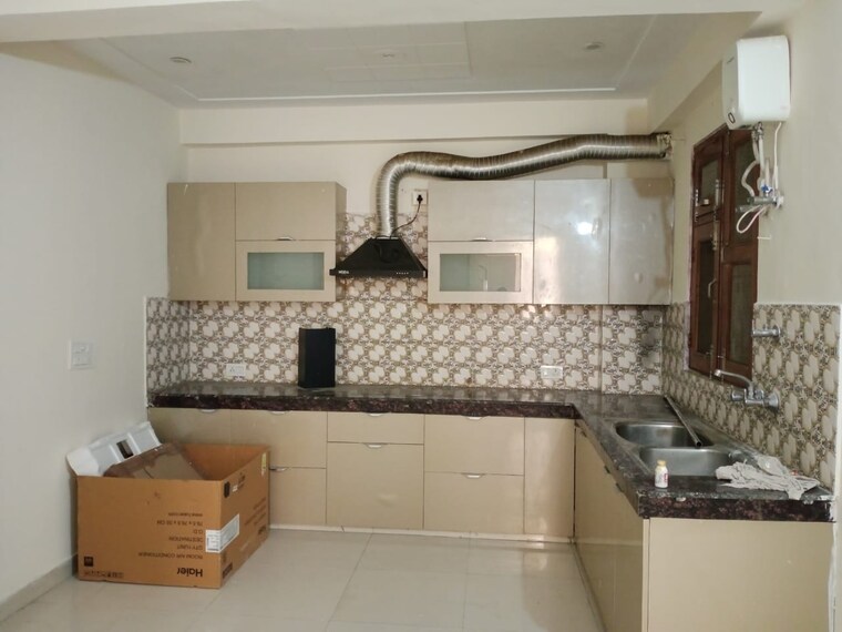 Kitchen, sector 57 2 Bedroom 200 Sq.Yd. Builder Floor In Sector 57 Gurgaon 9617084