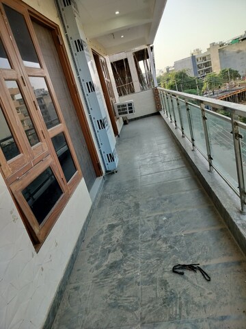 Balcony in 2 BHK Builder Floor at Sector 57 – for Rent