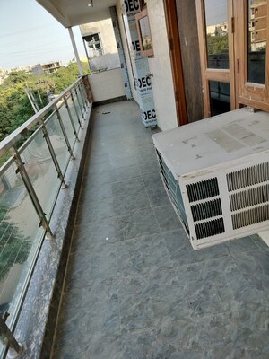 Balcony in 2 BHK Builder Floor at Sector 57 – for Rent