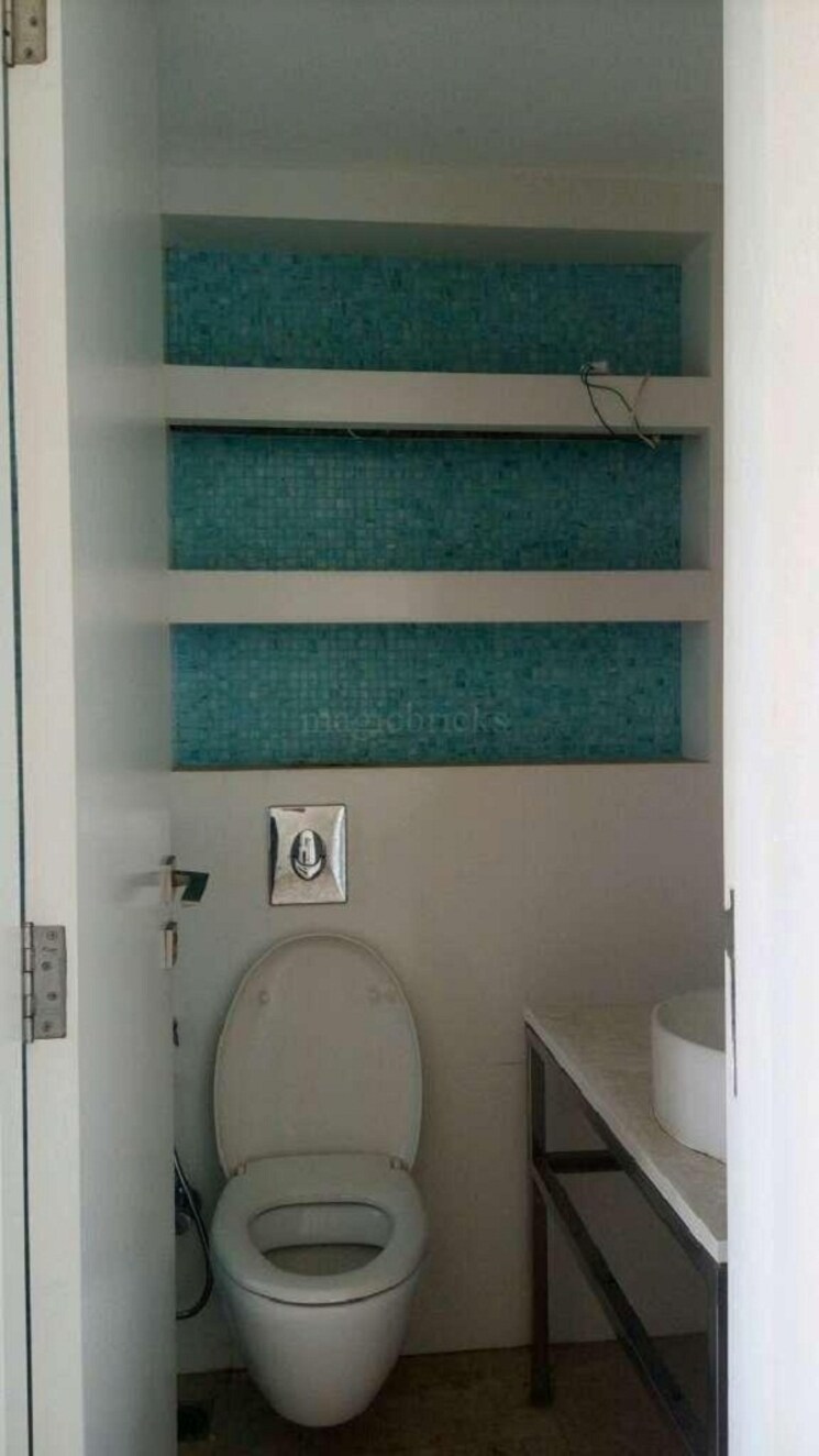 Bathroom, lodha-fiorenza 3 Bedroom 1025 Sq.Ft. Apartment In Goregaon East Mumbai 9617091