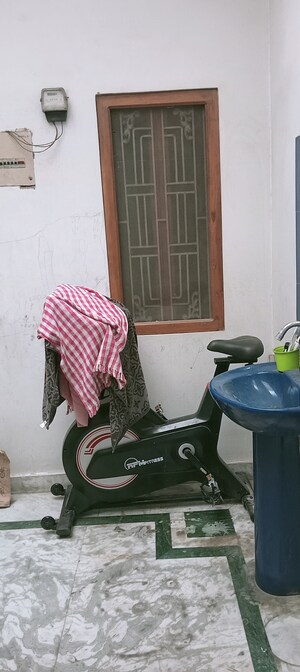 Living Room in 2.5 BHK Independent House at Rajajipuram – for Rent