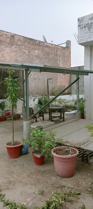 Balcony in 2.5 BHK Independent House at Rajajipuram – for Rent