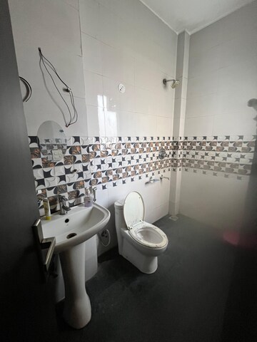 Attached Bathroom in 2 BHK Builder Floor at RWA Residential Society Sector 46, Sector 46 – for Rent
