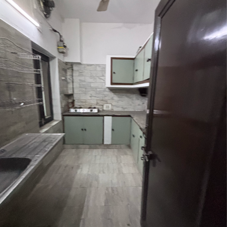 Kitchen, green park 3 Bedroom 311 Sq.Yd. Builder Floor In Green Park Delhi 9617106