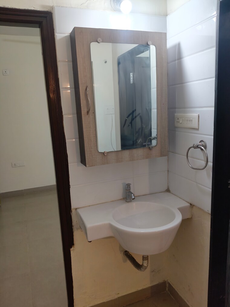 Attached Bathroom, mittal-arcvista 2 Bedroom 780 Sq.Ft. Apartment In Dhanori Pune 9617126