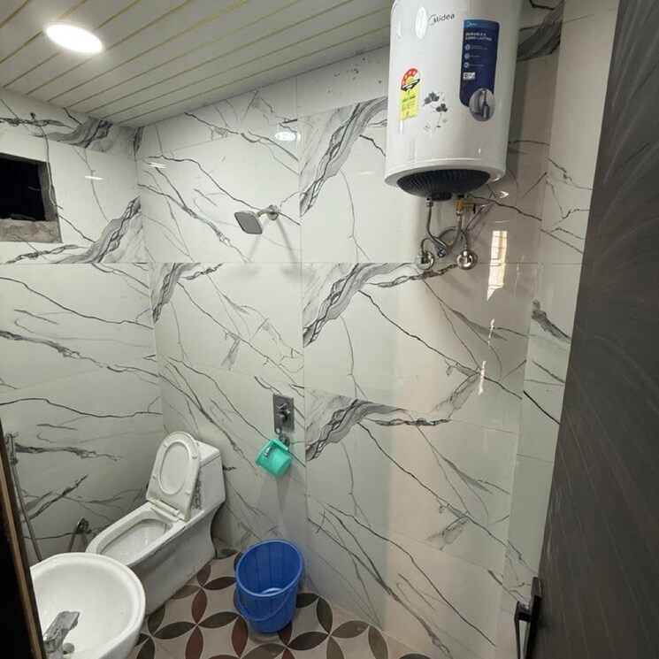 Bathroom, suraj kund Pg For Boys & Girls In Suraj Kund 9617119