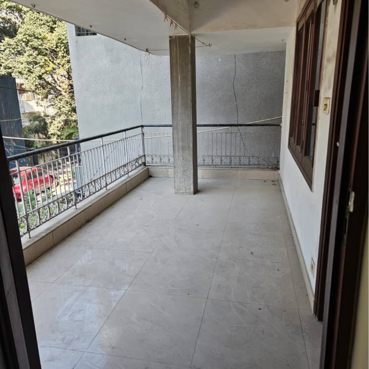 Balcony, green park 3 Bedroom 311 Sq.Yd. Builder Floor In Green Park Delhi 9617117
