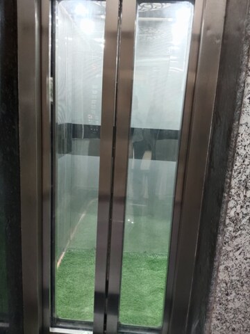 Building Lobby in 1 BHK Builder Floor at DLF City Gurgaon, Sector 27 – for Rent