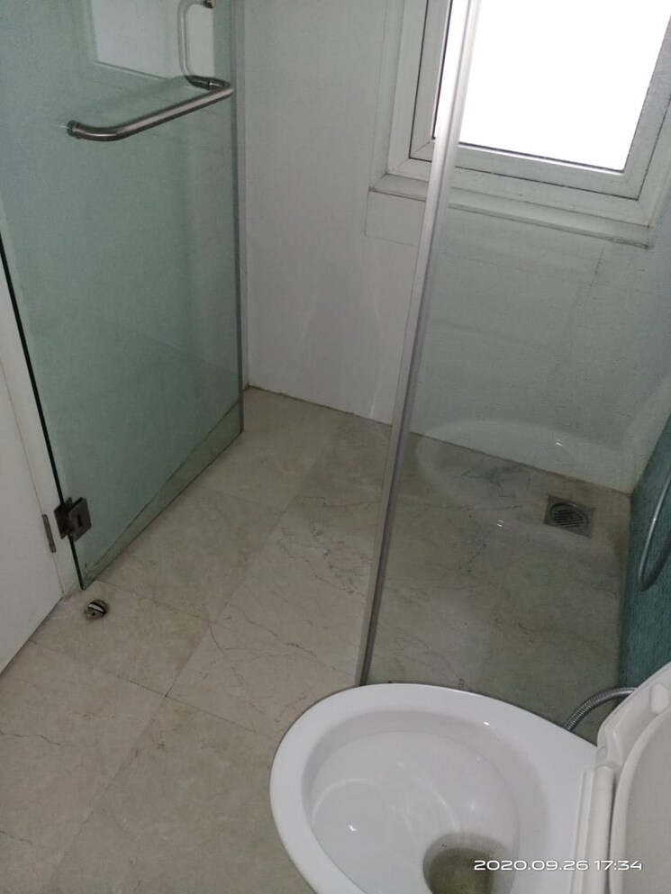 Bathroom, lodha-fiorenza 3 Bedroom 1025 Sq.Ft. Apartment In Goregaon East Mumbai 9617111