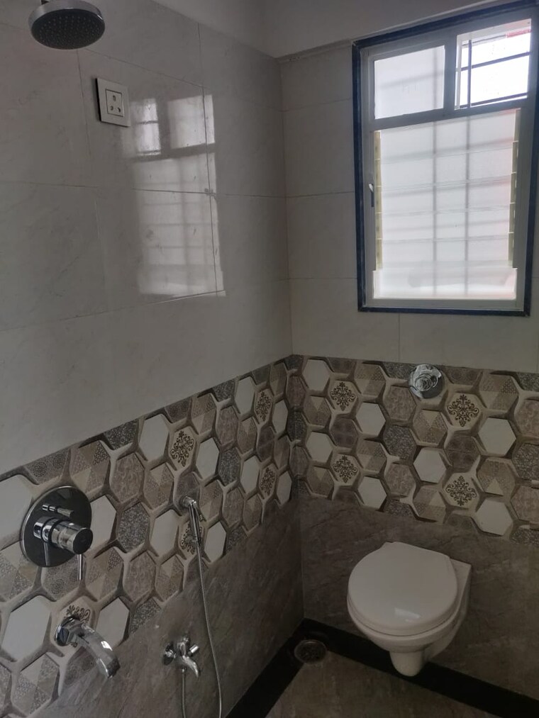 Bathroom, anand-yog-society 2 Bedroom 1050 Sq.Ft. Apartment In Viman Nagar Pune 9617125