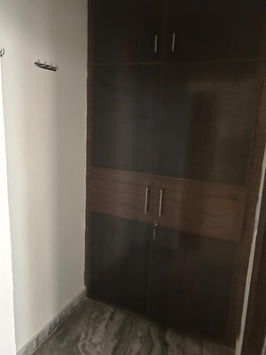 Furnished Amenities in 2 BHK Builder Floor at RWA Residential Society Sector 46, Sector 46 – for Rent