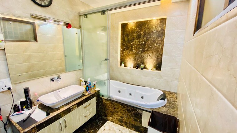 Bathroom, s-27-luxury-homes 4 Bedroom 500 Sq.Yd. Builder Floor In Greater Kailash I Delhi 9617139