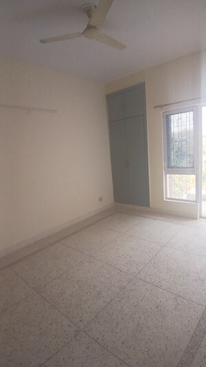 Room in 2 BHK Apartment at Srijan Apartments, Sector 62 – for Rent