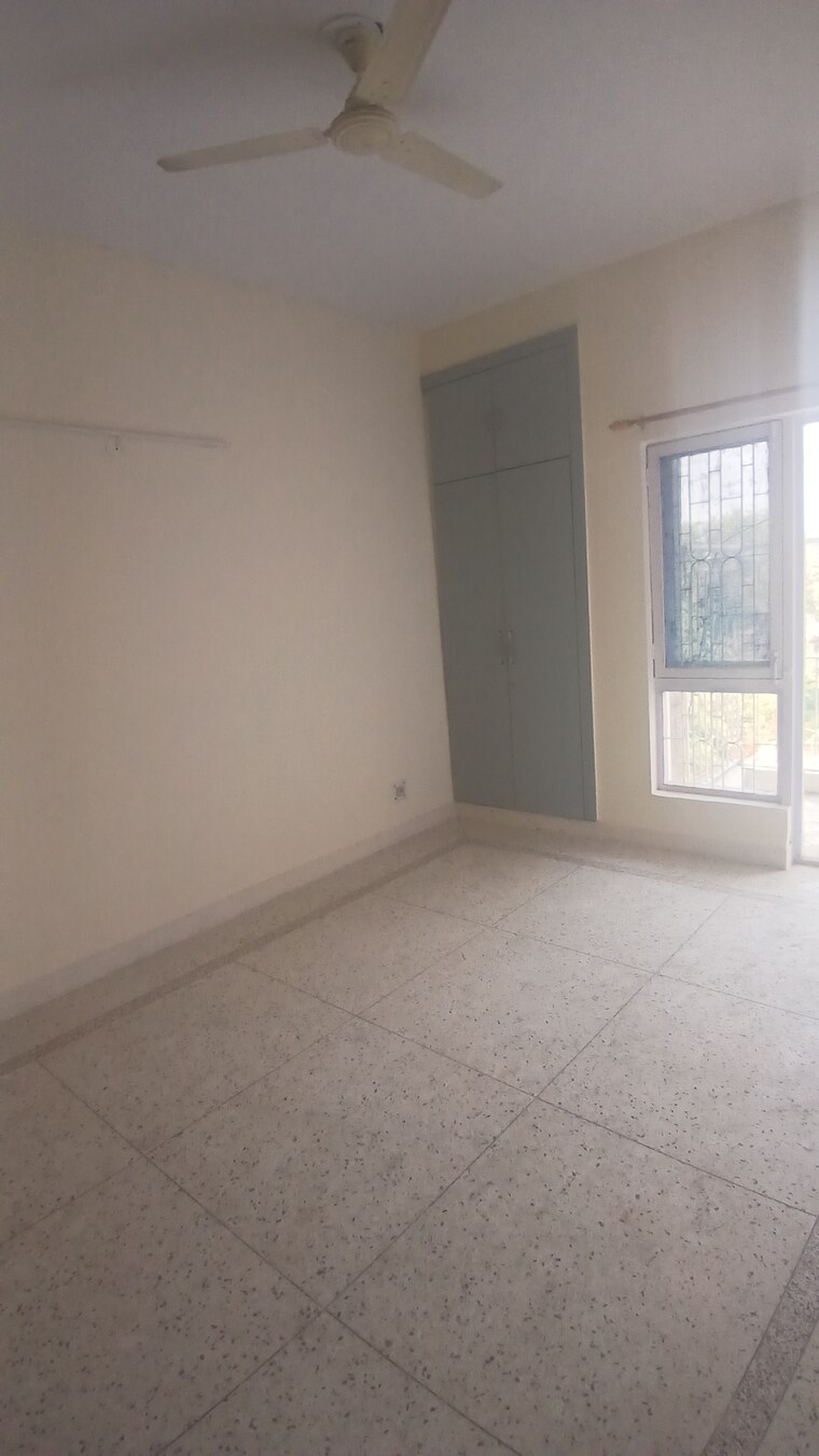 Room, srijan-apartments 2 Bedroom 1100 Sq.Ft. Apartment In Sector 62 Noida 9617142