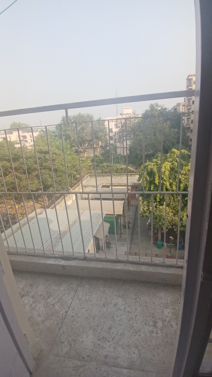 Balcony, srijan-apartments 2 Bedroom 1100 Sq.Ft. Apartment In Sector 62 Noida 9617142