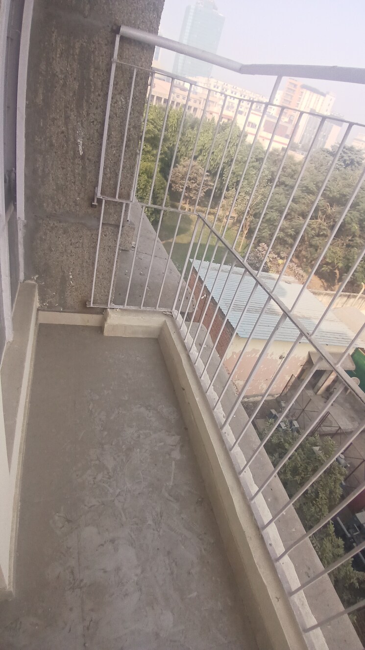 Balcony, srijan-apartments 2 Bedroom 1100 Sq.Ft. Apartment In Sector 62 Noida 9617142