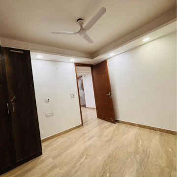 Room in 3 BHK Builder Floor at Saket – for Rent