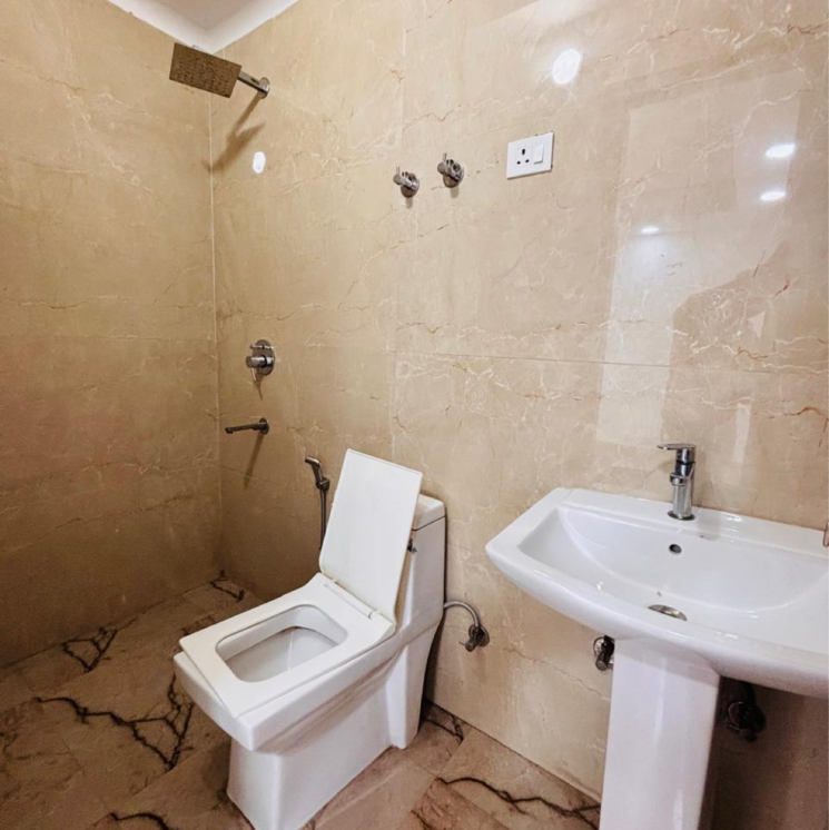 Bathroom, saket 3 Bedroom 1800 Sq.Ft. Builder Floor In Saket Delhi 9617144