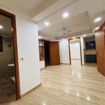 Room in 3 BHK Builder Floor at Saket – for Rent