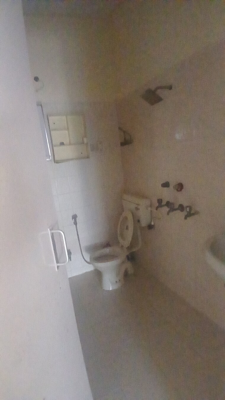 Bathroom, srijan-apartments 2 Bedroom 1200 Sq.Ft. Apartment In Sector 62 Noida 9617149