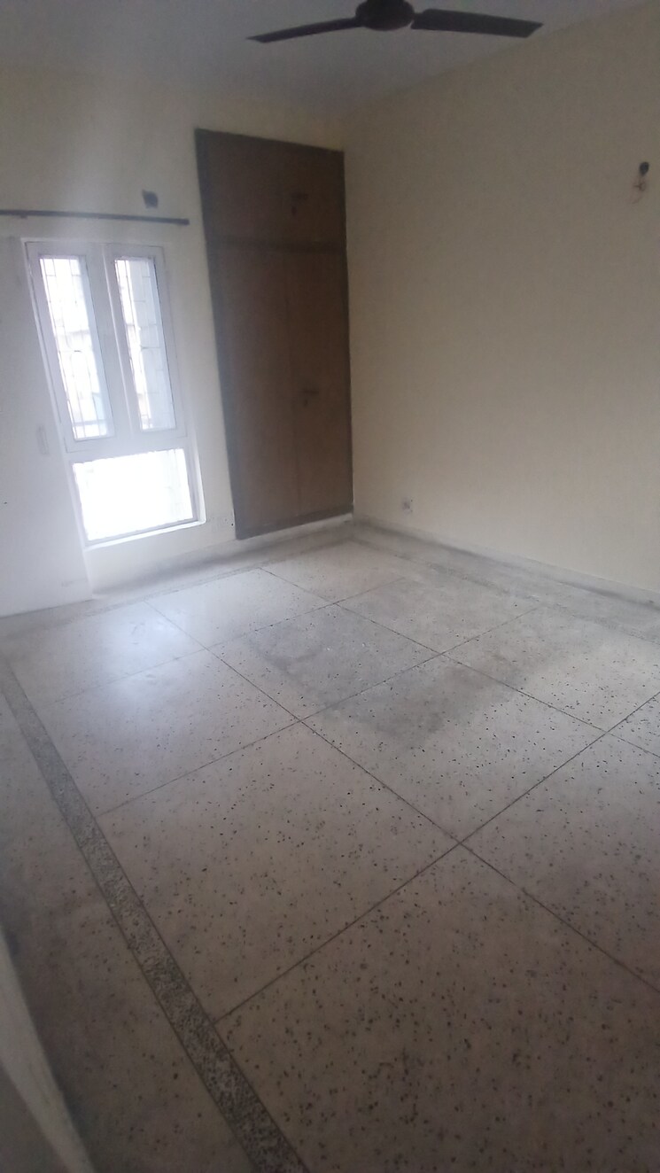 Room, srijan-apartments 2 Bedroom 1200 Sq.Ft. Apartment In Sector 62 Noida 9617149