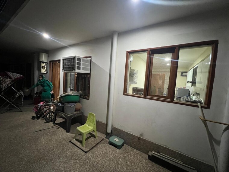 Living Room, sector 21 2 Bedroom 200 Sq.Yd. Builder Floor In Sector 21 Gurgaon 9617146