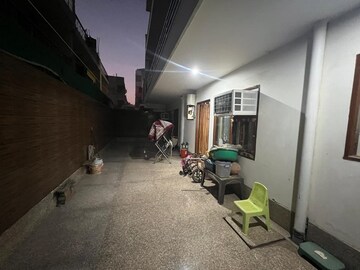 Balcony in 2 BHK Builder Floor at Sector 21 – for Rent