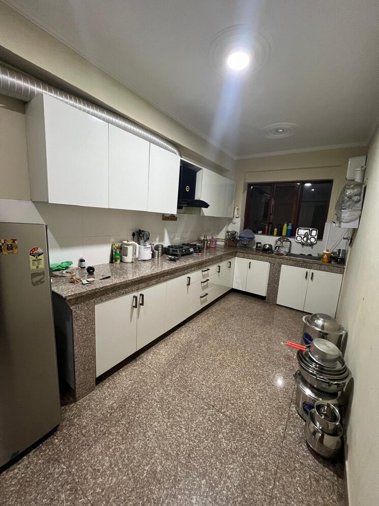 Kitchen, sector 21 2 Bedroom 200 Sq.Yd. Builder Floor In Sector 21 Gurgaon 9617146