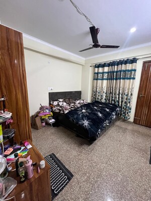 Living Room in 2 BHK Builder Floor at Sector 21 – for Rent