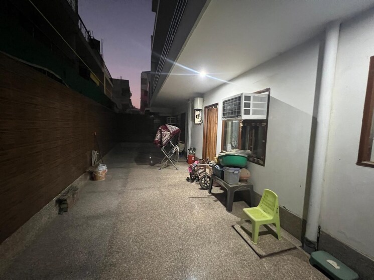 Balcony, sector 21 2 Bedroom 200 Sq.Yd. Builder Floor In Sector 21 Gurgaon 9617146