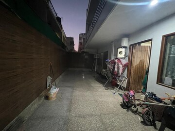 Balcony in 2 BHK Builder Floor at Sector 21 – for Rent