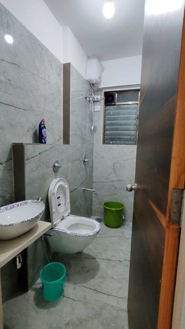 Bathroom, bhoomi-samarth 1 Bedroom 340 Sq.Ft. Apartment In Goregaon East Mumbai 9617167