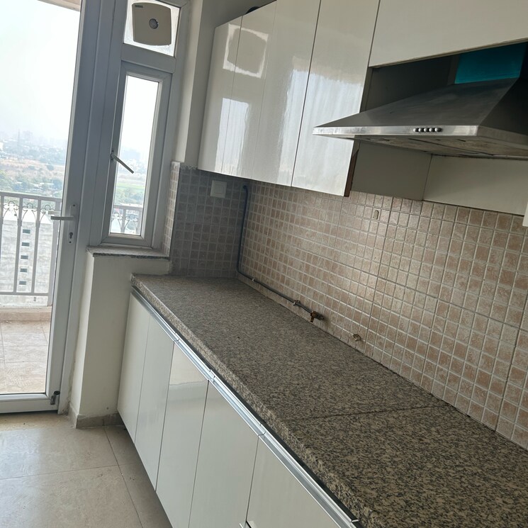 Kitchen, dlf-the-skycourt 3 Bedroom 1931 Sq.Ft. Apartment In Nawada Fatehpur Gurgaon 9617252