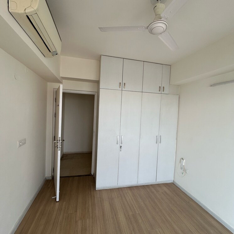 Room, dlf-the-skycourt 3 Bedroom 1931 Sq.Ft. Apartment In Nawada Fatehpur Gurgaon 9617252