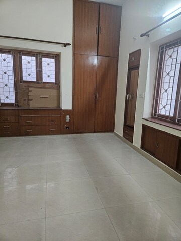 4 BHK Builder Floor For Rent in Green Park