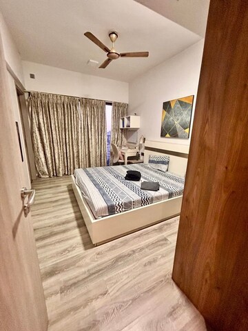 Bedroom in 2 BHK Apartment at Shanti Sadan Plot 1, Matunga – for Rent