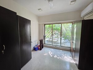 Room in 2 BHK Apartment at Pride Of Vakola, Santacruz East – for Rent