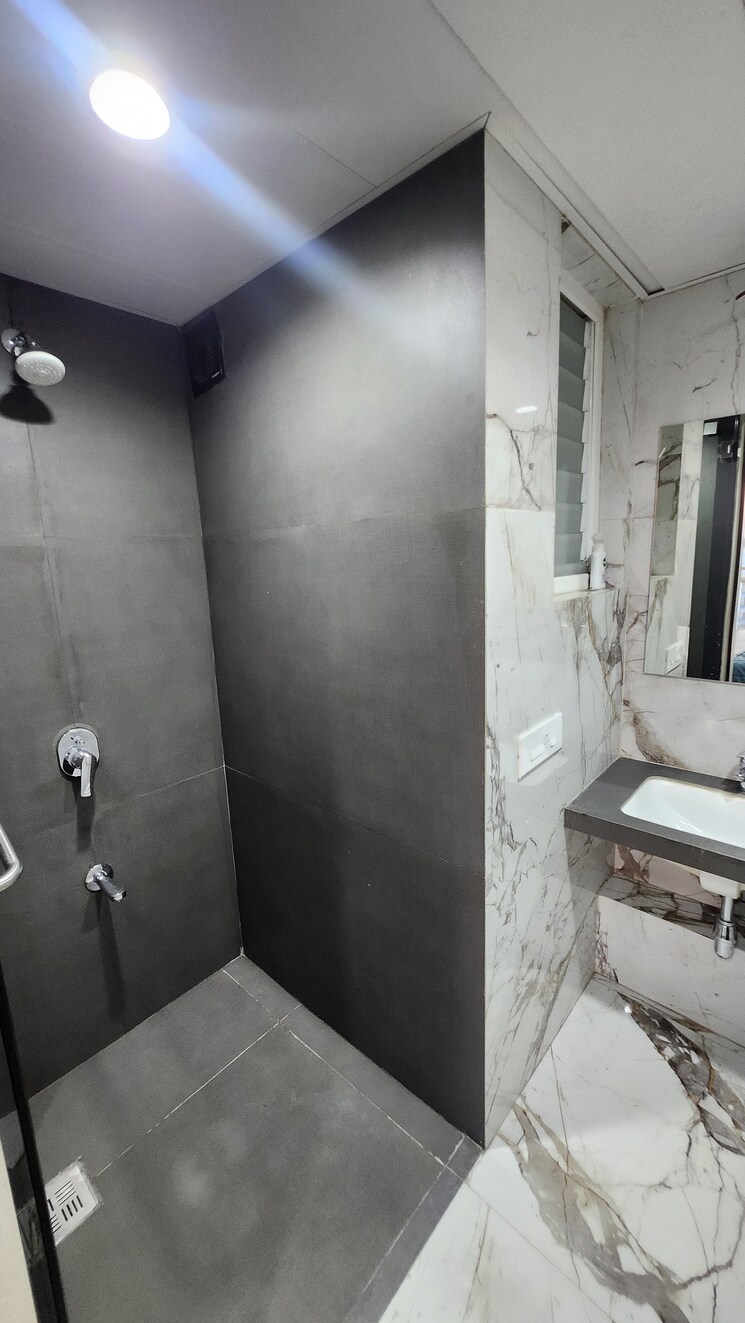 Bathroom, yashcon-neon 1 Bedroom 560 Sq.Ft. Apartment In Viman Nagar Pune 9617200