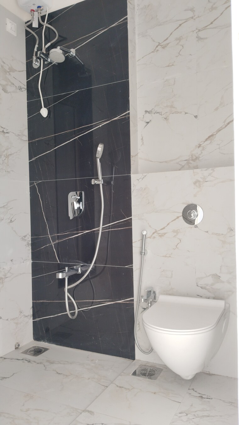 Bathroom, matunga west 2 Bedroom 710 Sq.Ft. Apartment In Matunga West Mumbai 9617205