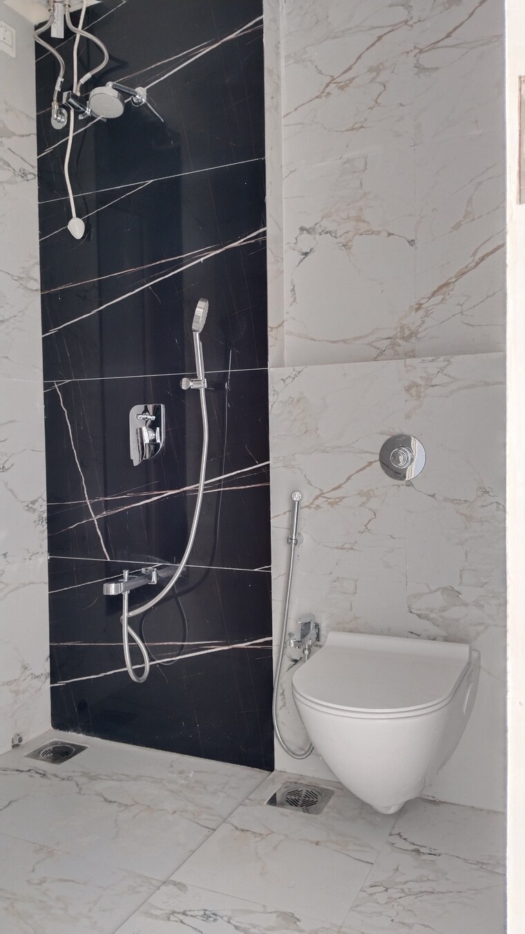 Bathroom, matunga west 2 Bedroom 710 Sq.Ft. Apartment In Matunga West Mumbai 9617205